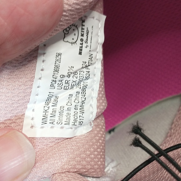 Hello Kitty NWT tennis shoes, sneakers ladies size 9, vegan leather. (F) - Picture 5 of 6